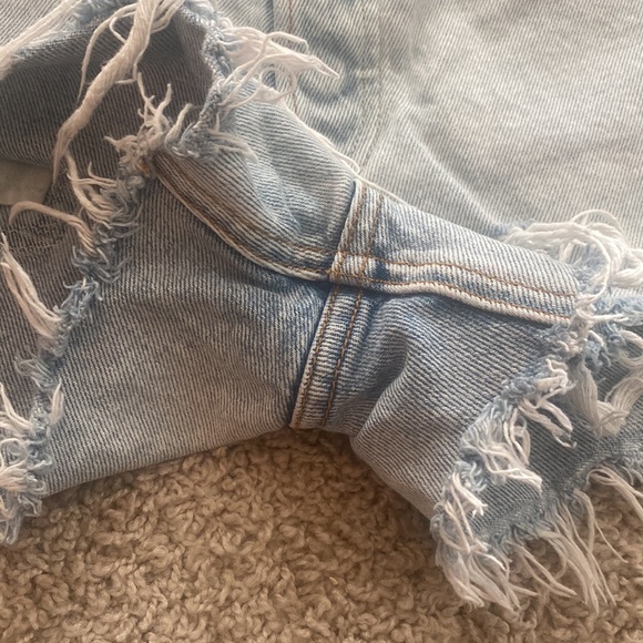 Helena High Rise Cut Off Short in Palm Springs
GRLFRND - Picture 7 of 9